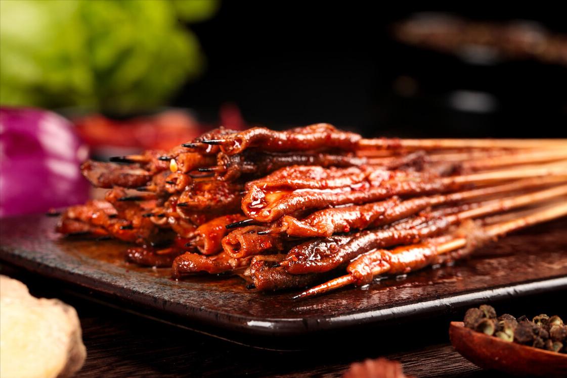 江西女子开烧烤店，一天挣600元，令人羡慕，本尊回应：你也可以