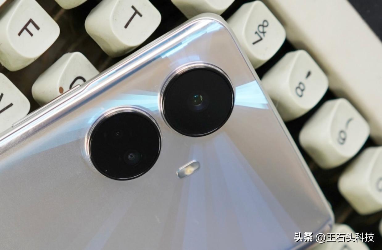 最新千元机性价比最高,全新千元机性价比最高