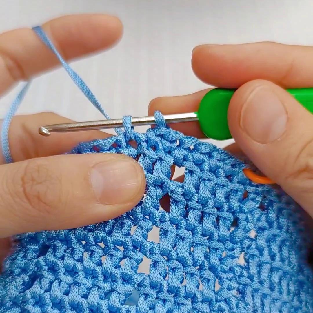 用毛线钩帽子的编织方法视频教程,儿童帽子3-6岁米奇毛绒帽子