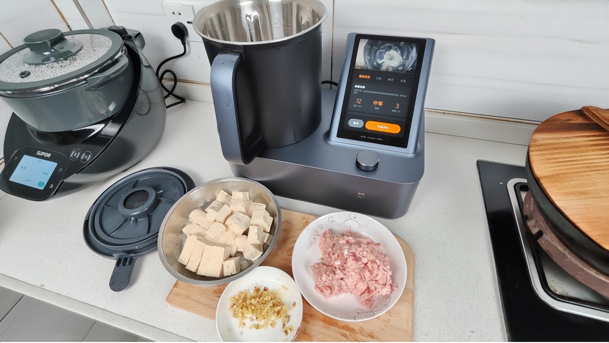 苏泊尔小c智能炒菜机测评,苏泊尔炒菜机器人和小c对比