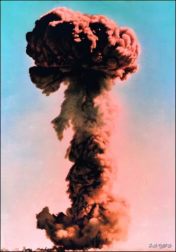 我国原子弹之父照片,中国炮兵之父是谁