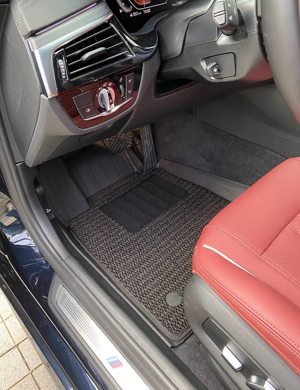 宝马530换发动机脚垫多少钱,给爱车更换360全包围脚垫