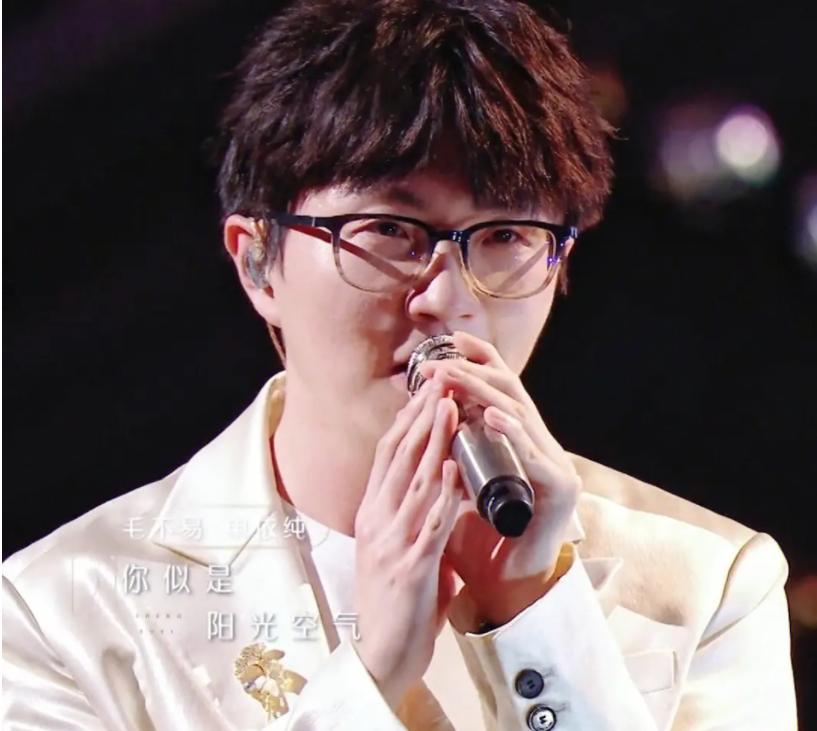 园长撞脸毛不易,幼儿园校长毛不易