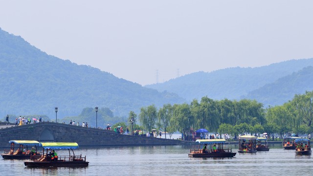 47岁女人的情感故事,面部长血管瘤的女孩