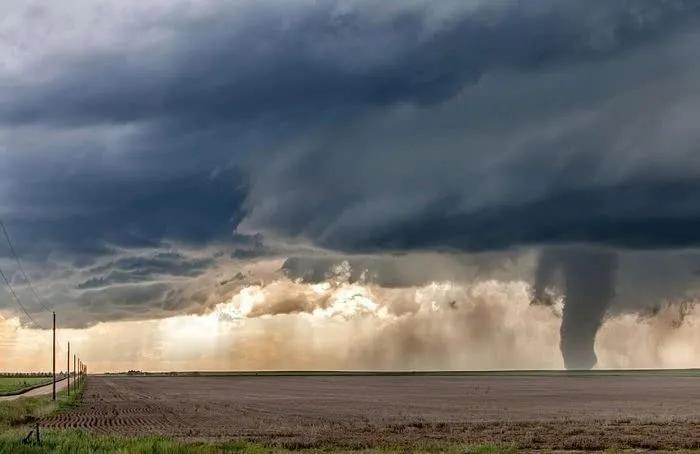 广州从化疑现龙卷风,广州从化龙卷风惊心动魄