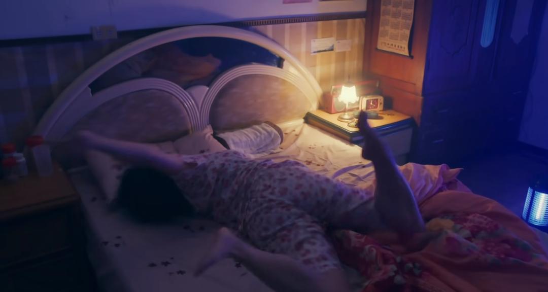 电钻开颅，气球手套塞菊花！你想不到的治疗手段都在这部剧里