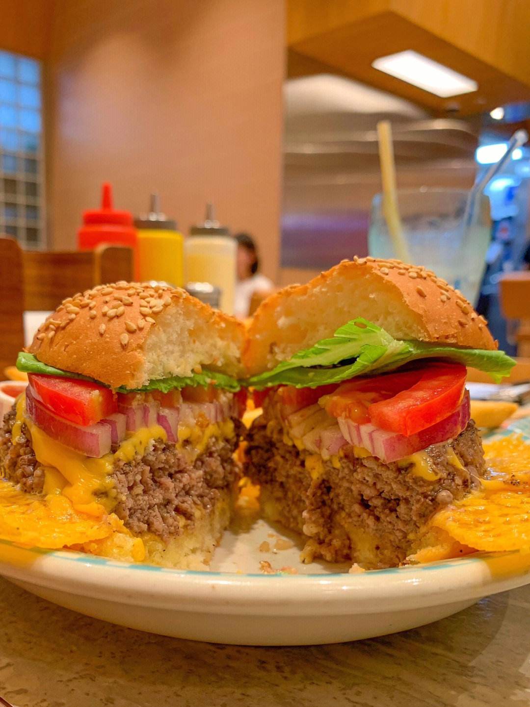 汉堡店倒闭案例,倒闭了的汉堡店