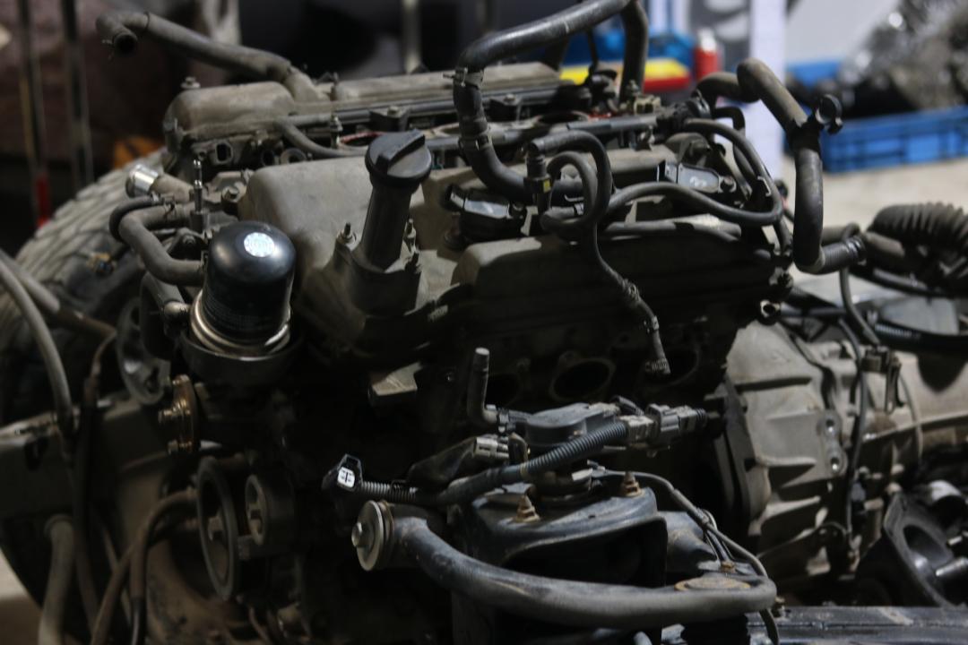 03年丰田霸道全车翻新多少钱,2004款丰田霸道拆车视频