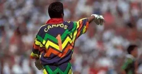 世界足坛顶级小个子中后卫,世界足坛十大后卫组合