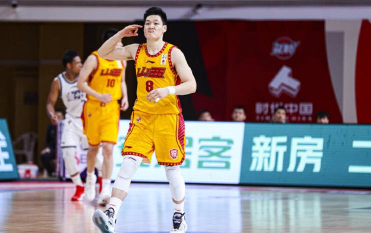 张宁绝平三分,张宁40分10篮板爆炸表现