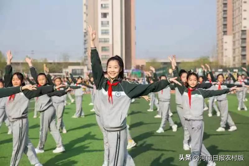 郑州经开区瑞锦小学举行春季田径运动会