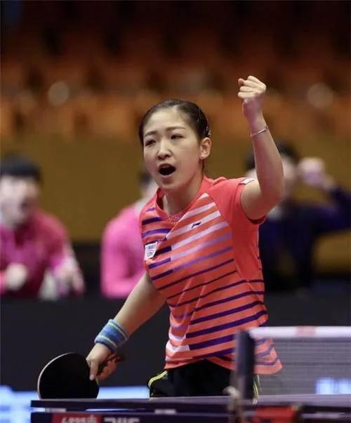 国乒女队王楠,王楠张怡宁女乒团体比赛视频