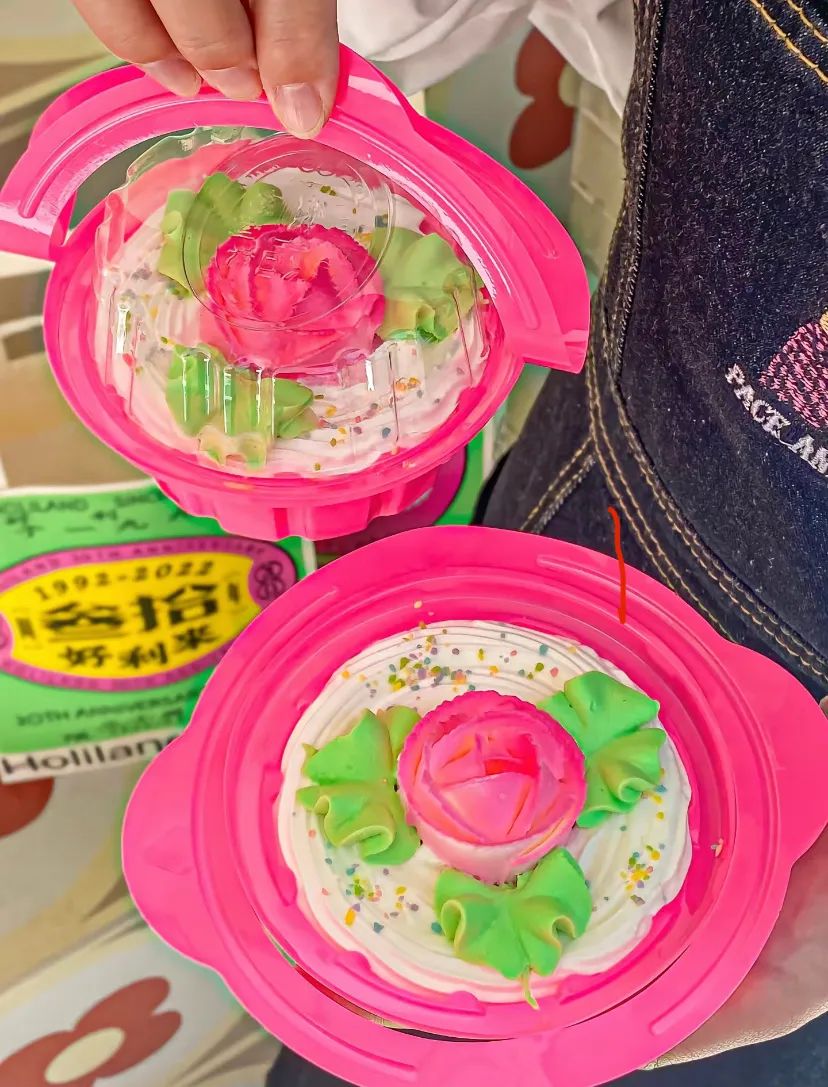 好利来三十周年限定复古包装发布！9.9老式奶油蛋糕霸屏