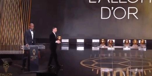 黄霄云贵州足球之夜,黄霄雲星辰大海29届东方风云榜