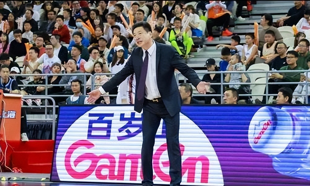 上海男篮官宣郭艾伦加盟,上海男篮官宣新外援加盟