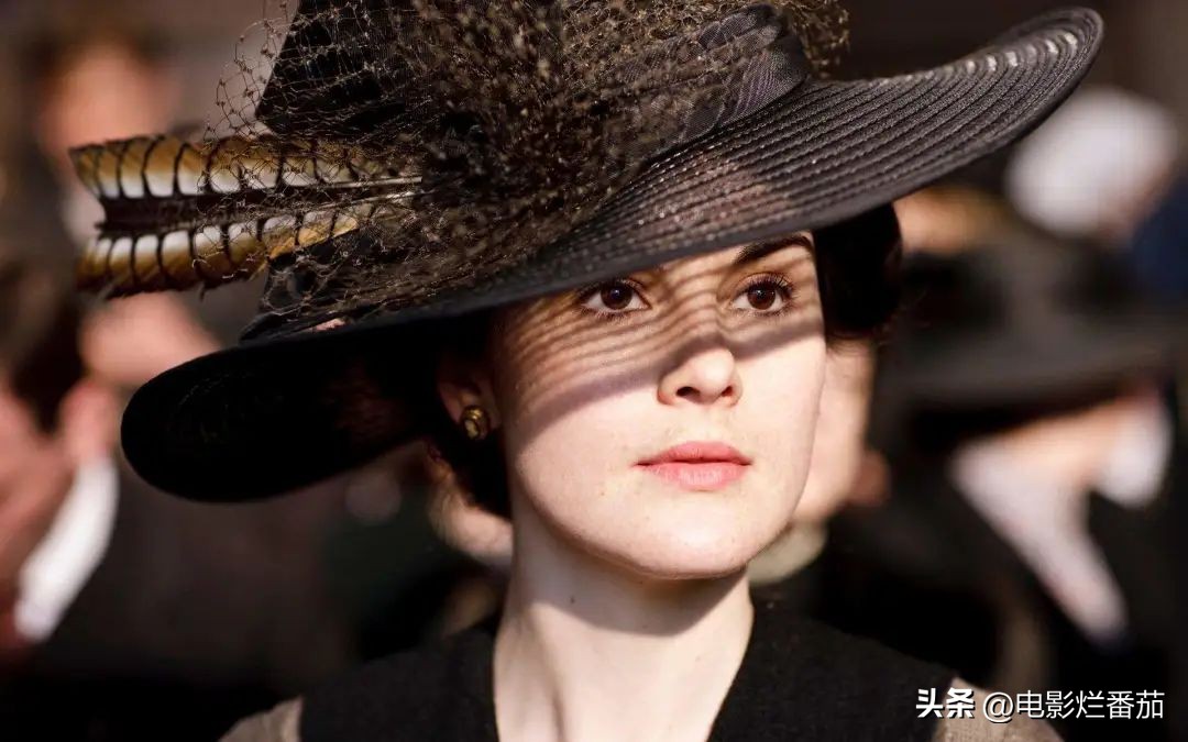 卡塔尔王太后配饰价格,卡塔尔王太后佩戴价值200万的胸针