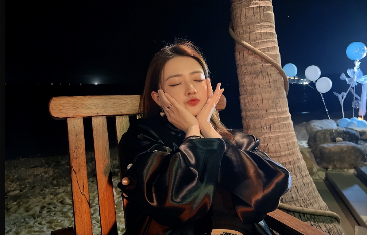 徐璐瘦的照片,徐璐抬头纹