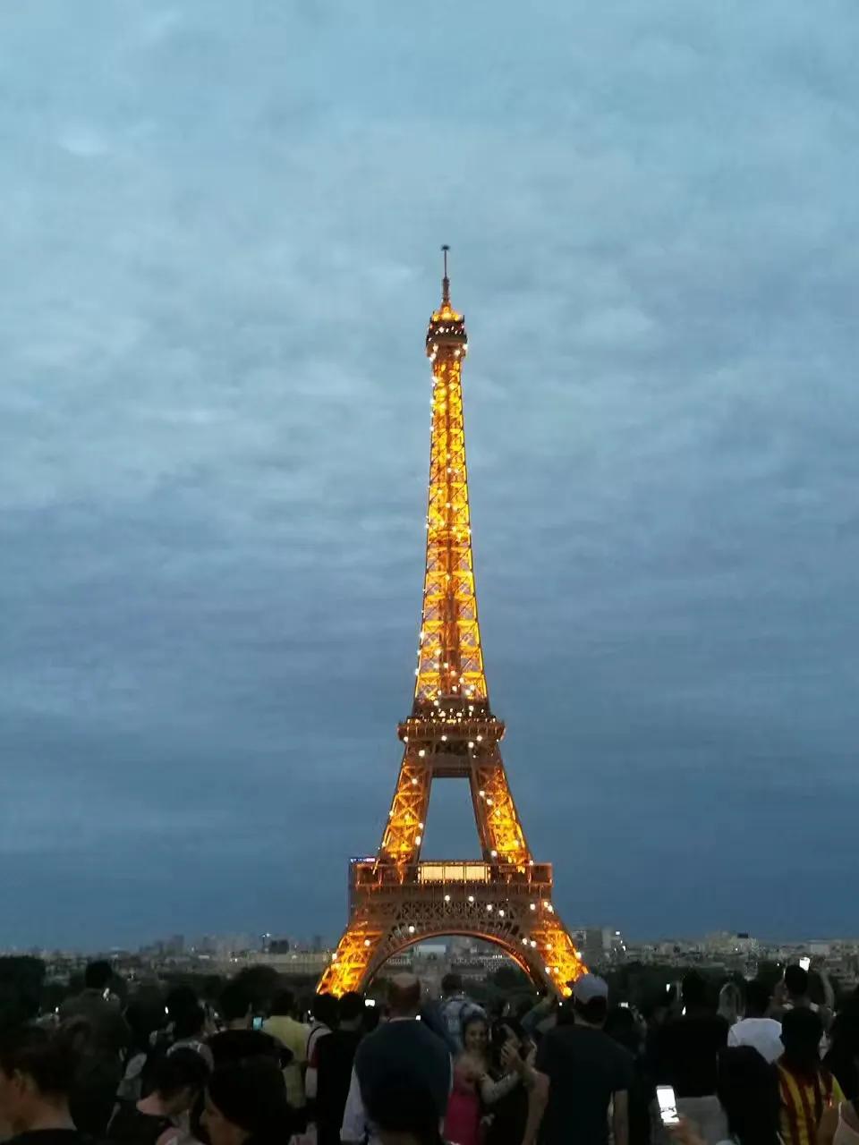 巴黎自由行详细攻略,旅行去巴黎如何坐地铁