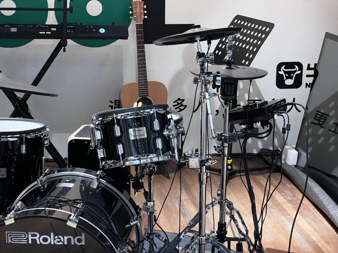 希望自己成为一个音乐人,成为一个音乐人