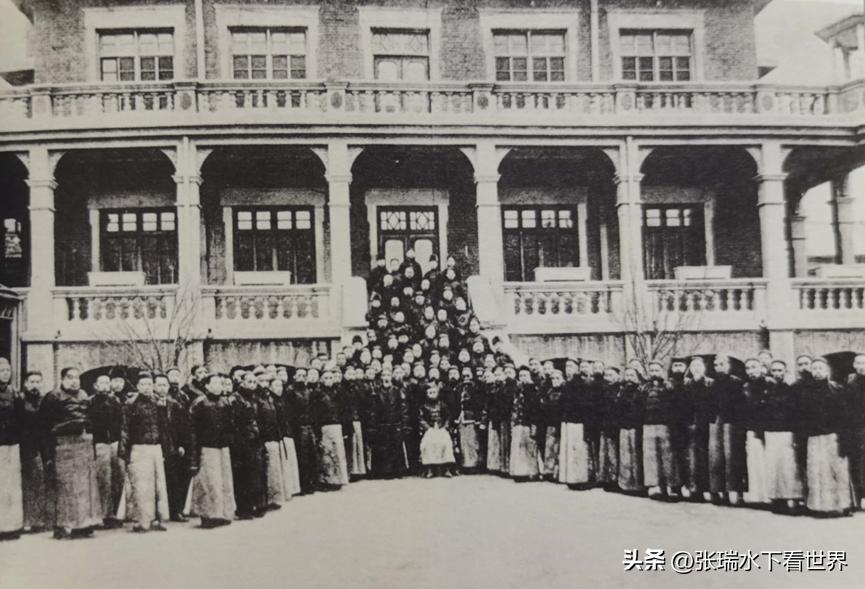 清朝末代皇帝溥仪居住的地方,末代皇帝溥仪晚年去参观故宫