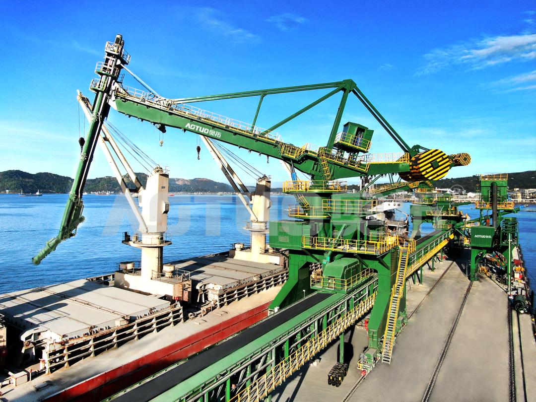 码头卸散装水泥设备,螺旋卸船设备