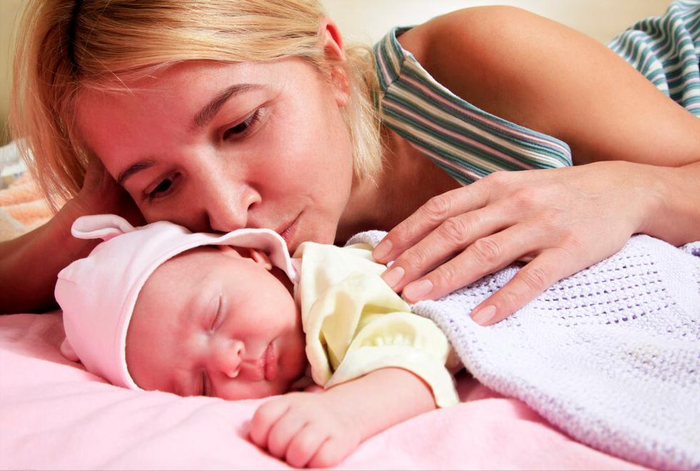 产后腰痛预防,产后康复妈妈腰疼别担心有绝招了