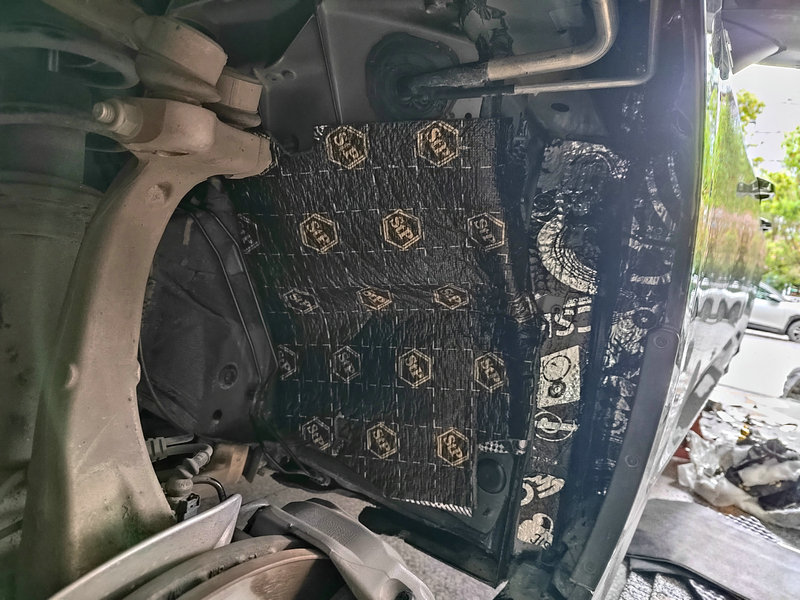 奥迪A6L底盘,四轮隔音升级俄罗斯STP小*弹炸**CSH,怀化汽车隔音