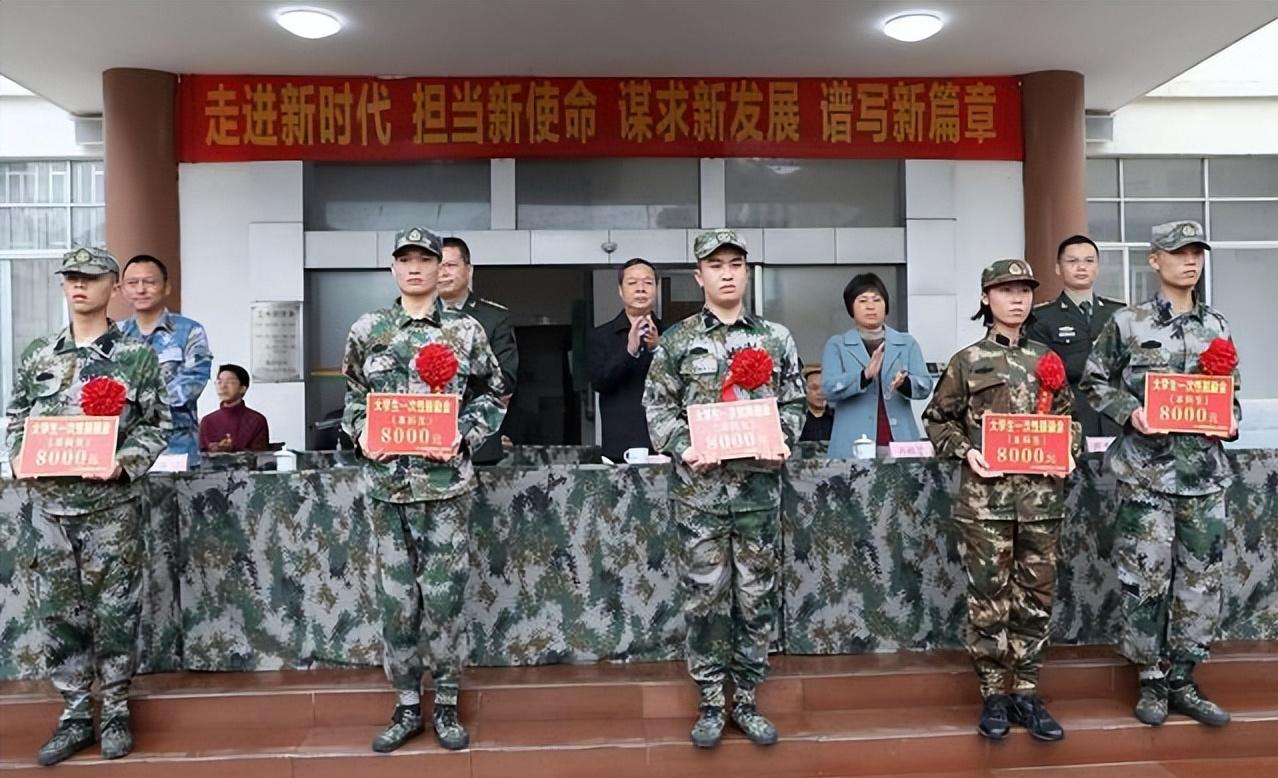 大学两年义务兵回来有什么好出路,两年义务兵退伍可以上大学吗