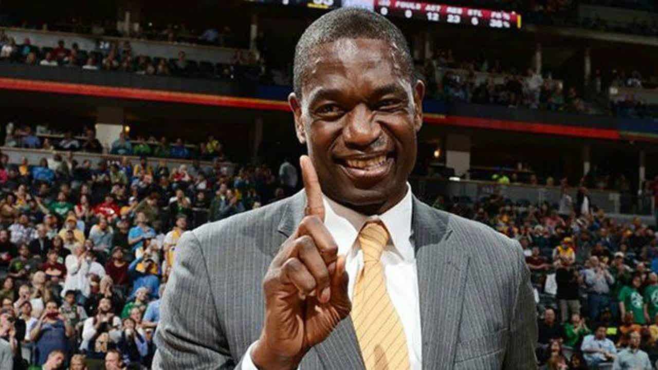 nba马龙史上最恐怖的一球,nba十大诡异镜头马龙