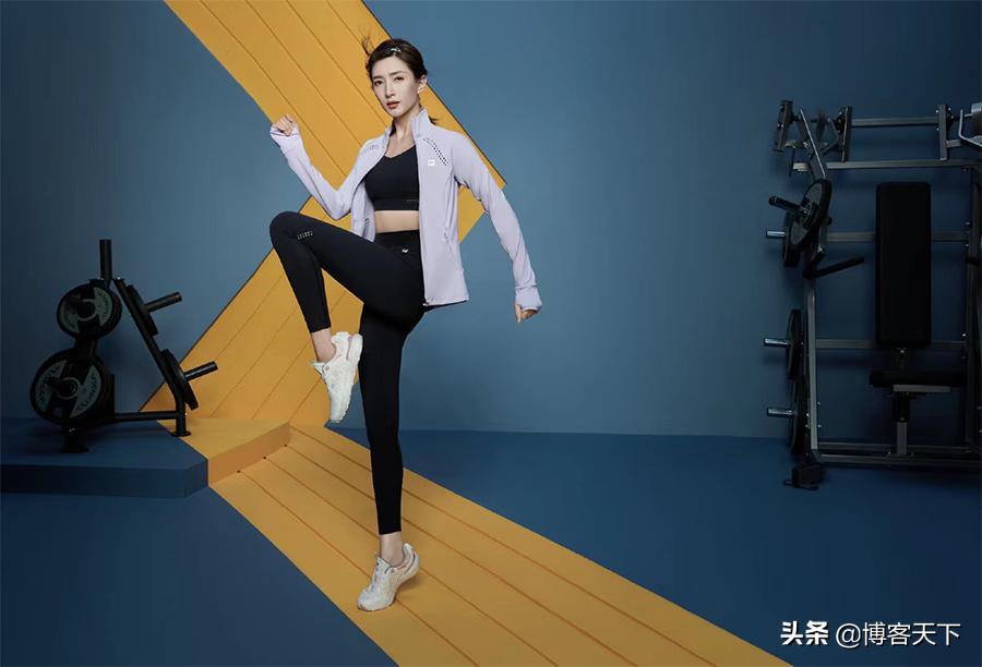 为什么会给安踏打广告,安踏海报被指擦边事件