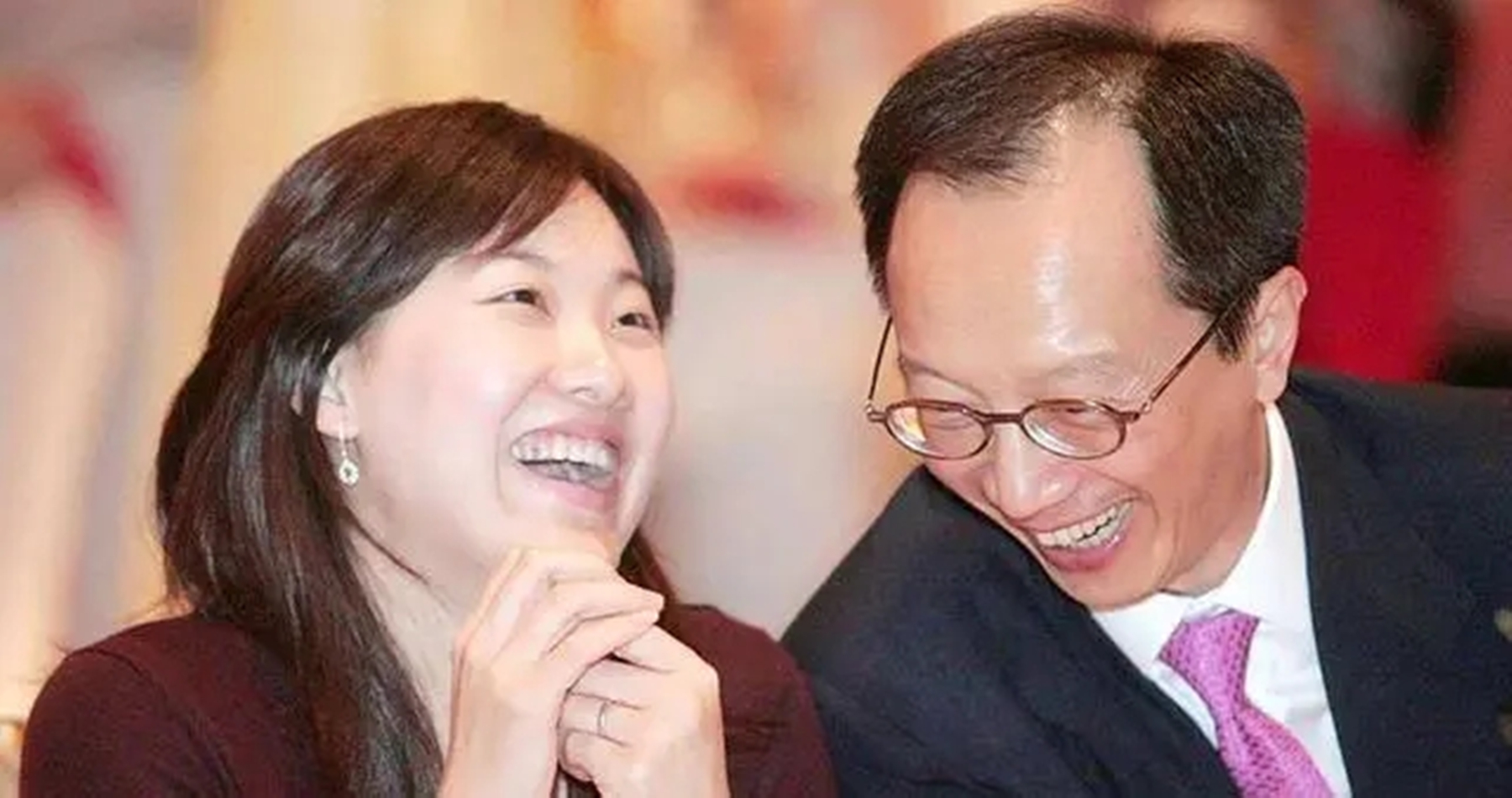 跳水冠军伏明霞老公是谁,跳水伏明霞老公身价