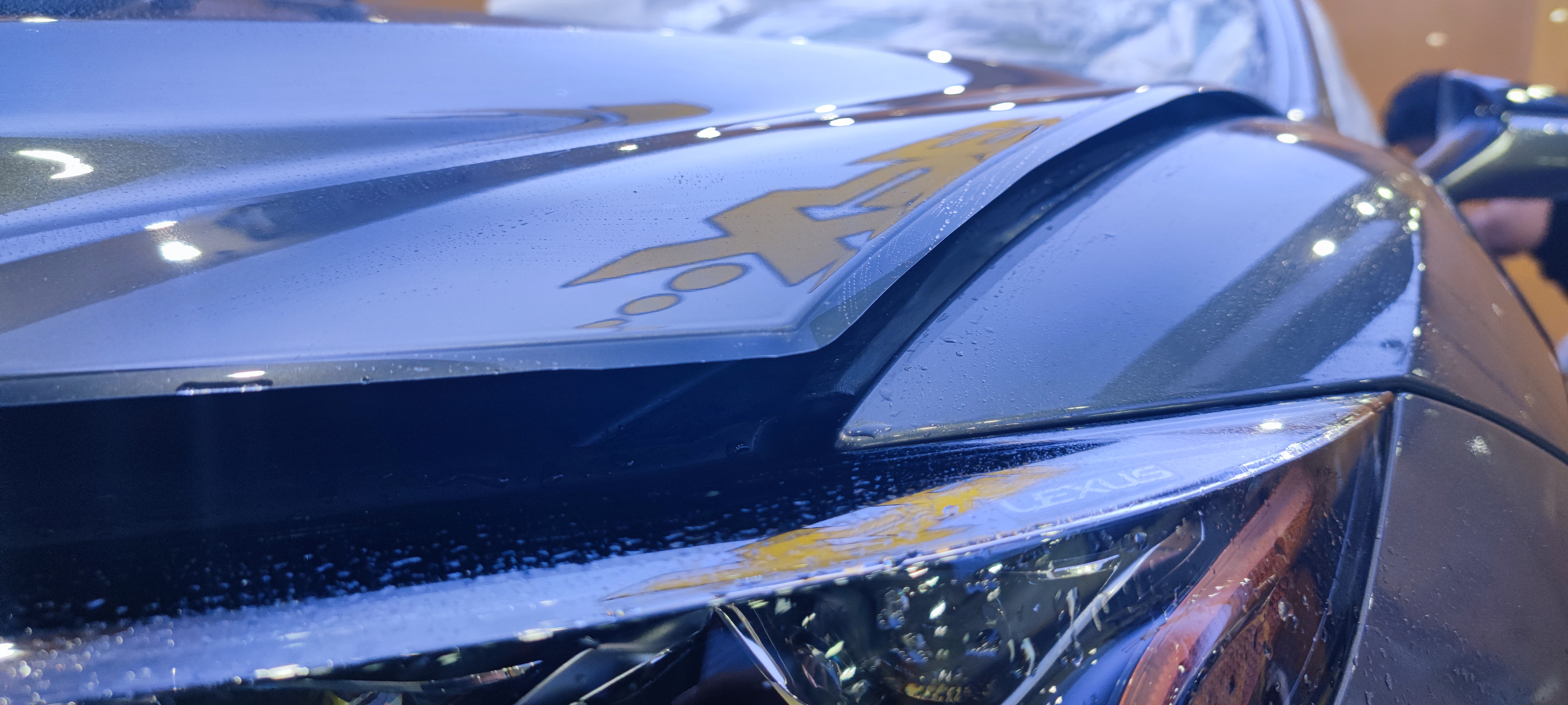 汽车后挡起泡要不要重新贴膜,汽车玻璃贴膜起泡怎么去除