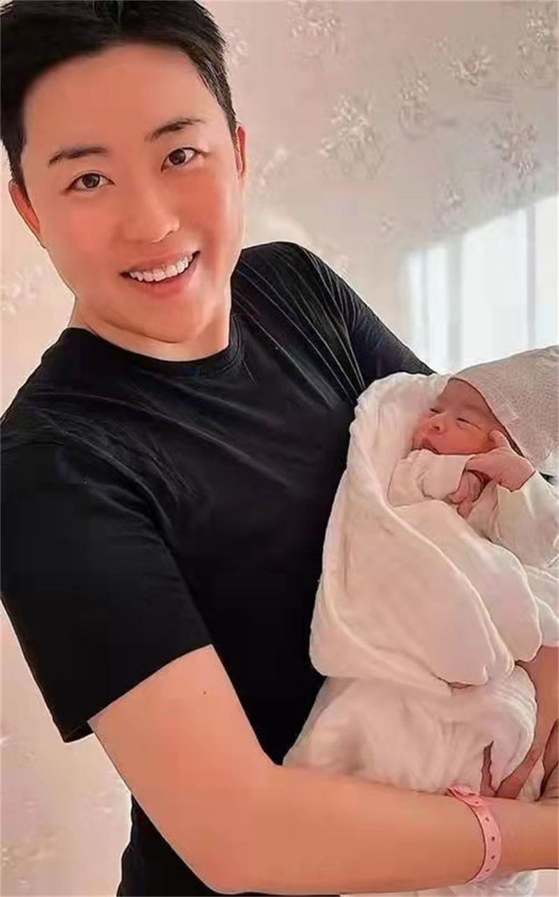 叶海洋生第一胎多少岁,叶海洋怀二胎是真的吗