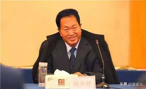 昔日河北首富：坐拥千亿帝国，家中27个保姆，最后却带儿子自首