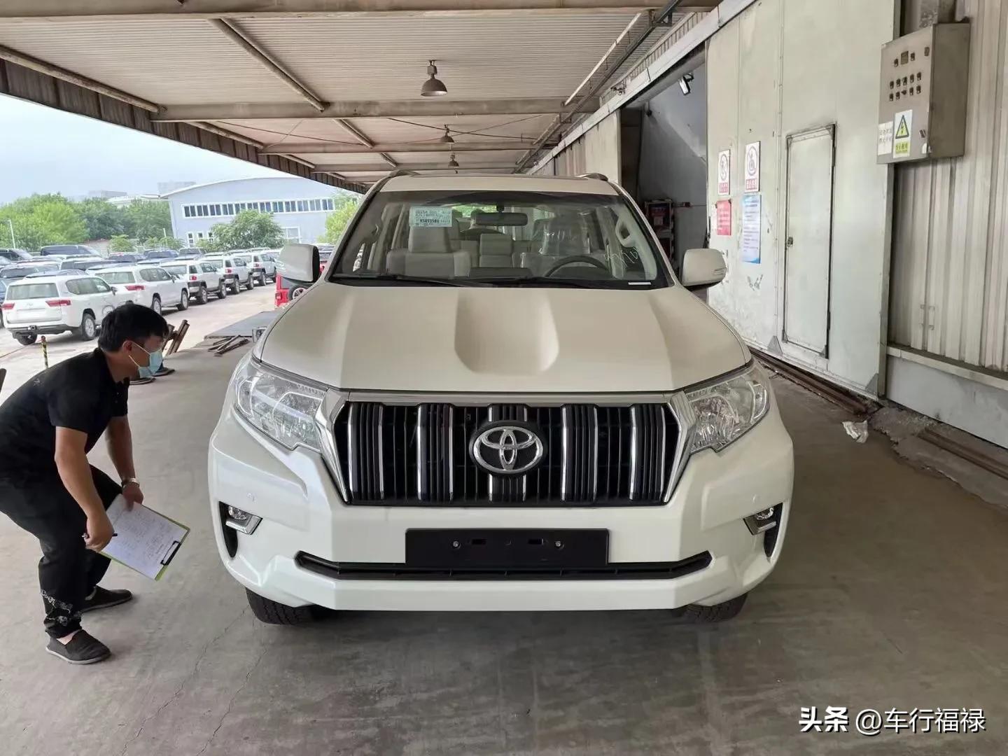 小伙花70万买宝马奔驰,小伙花20000买丰田车