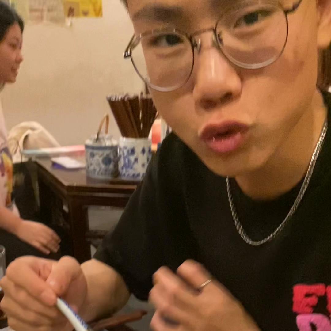 Vol3：FirstNight南京吃吃吃#vlog十亿流量扶持计划