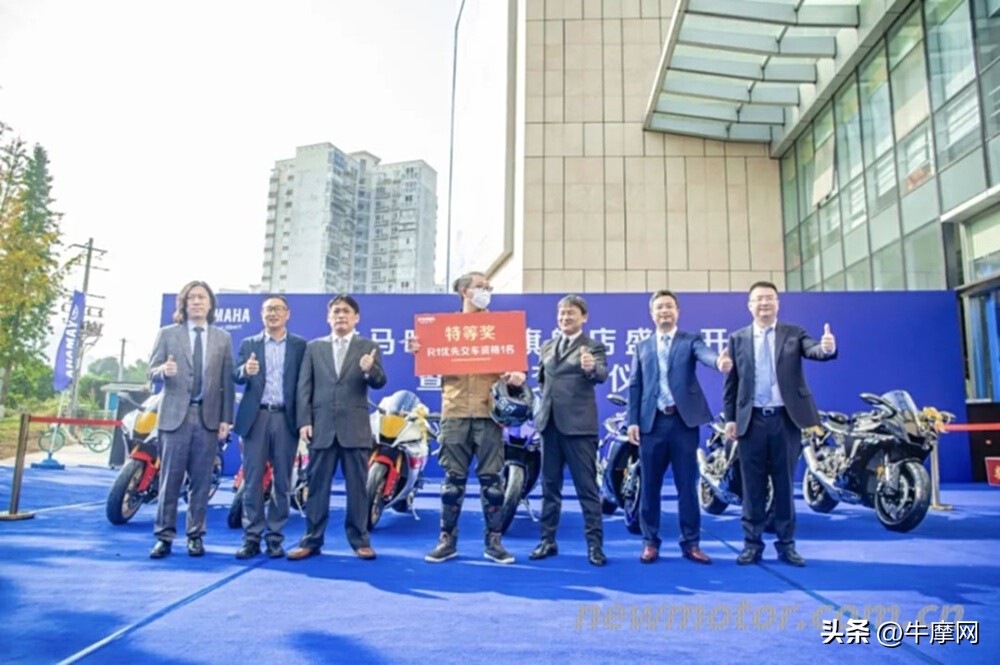雅马哈yzfr1落地多少钱,雅马哈yzf-r1美版官方报价