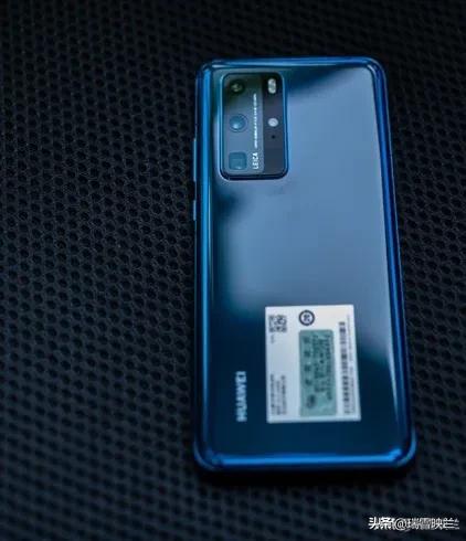 手机掉地上屏幕成彩条状能修吗,手机掉地上屏幕失效