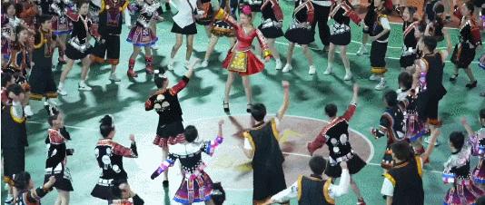 “村BA”在玩一种很新的东西!