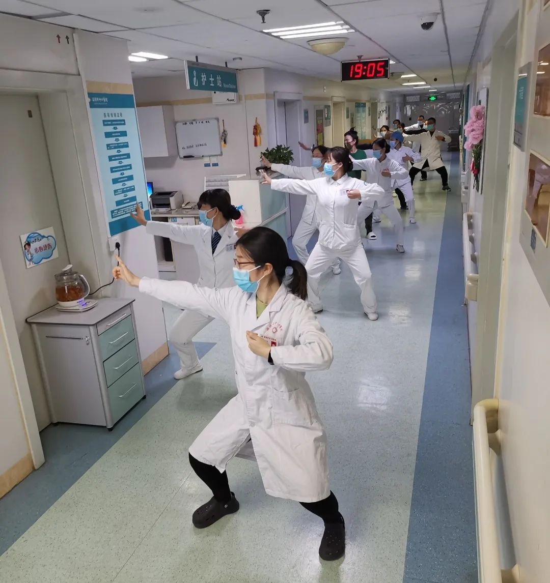 「中医防疫」强身健体调节情绪——中医养生操八段锦练起来