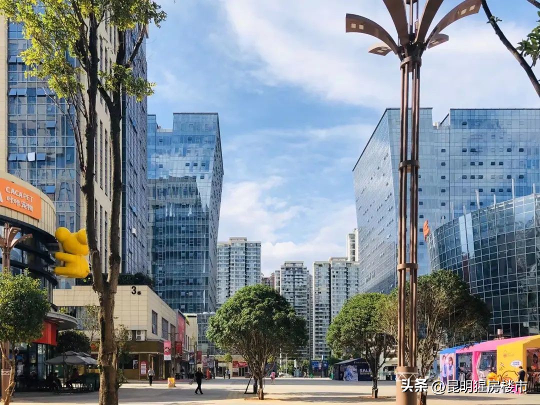 昆明爱琴海天空之城,昆明有几个爱琴海