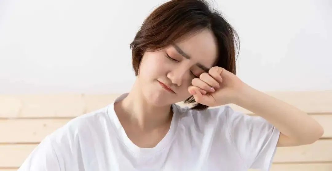 过敏眼睛痒最快的解决方法,季节过敏眼睛痒的快速解决办法