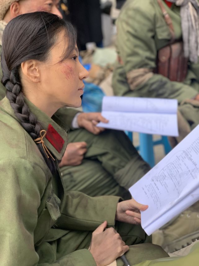 和杨紫对戏,和杨紫同台唱歌