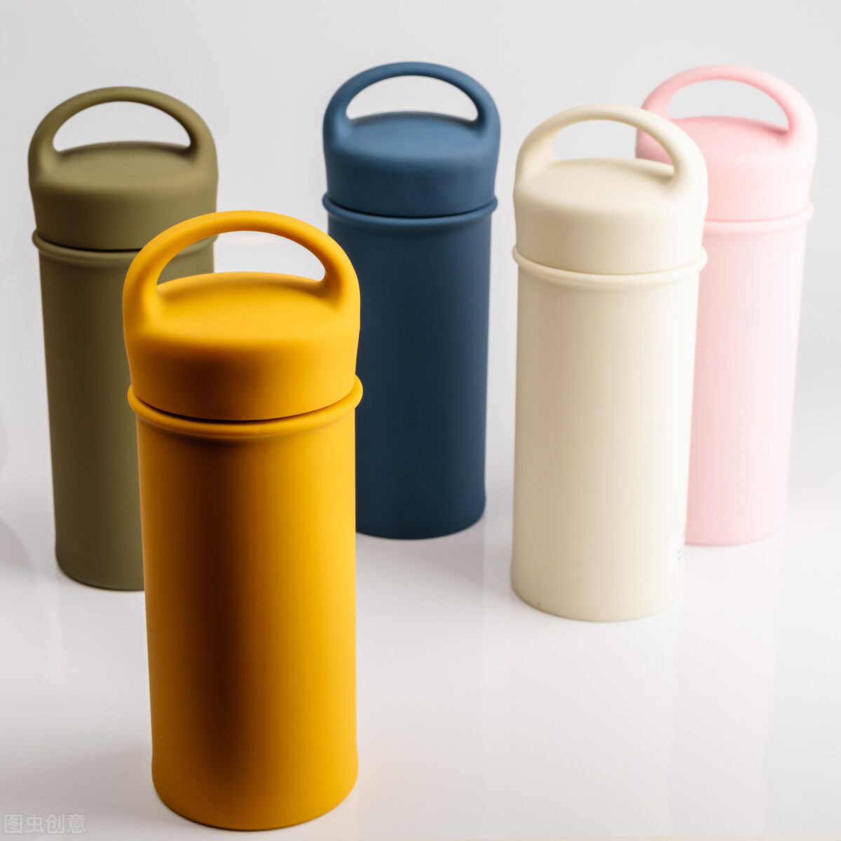 保温杯变毒水是怎么回事,央视曝光19种保温杯温水变毒水