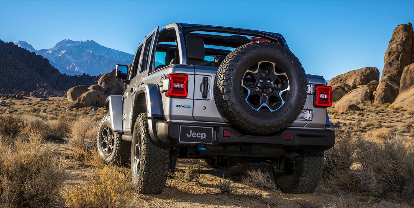 jeep牧马人对比坦克400,bj40坦克300牧马人如何选择