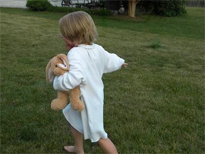 足弓消失的扁平足,改善足弓塌陷跪姿双脚要不要并拢