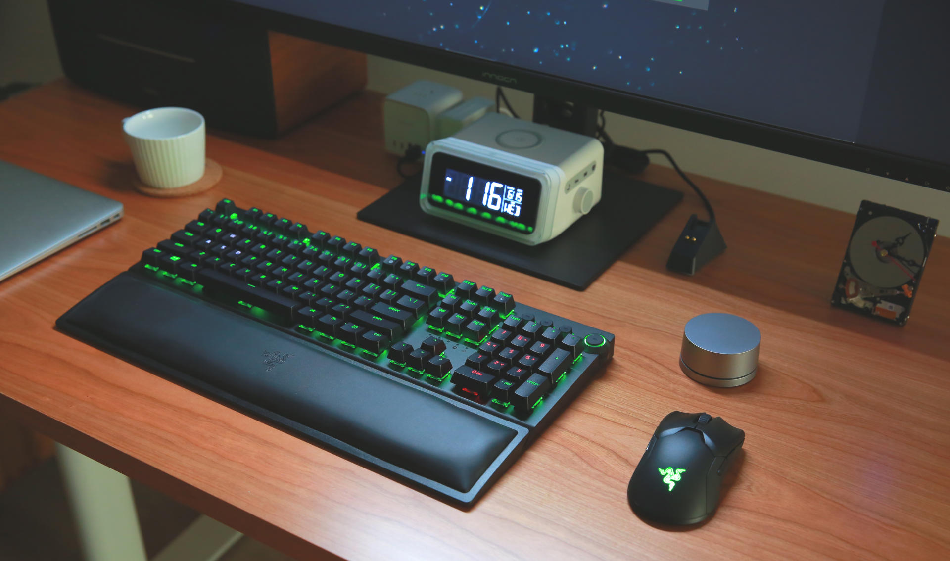 打造一台完美的电脑桌,自己打造好看的桌面