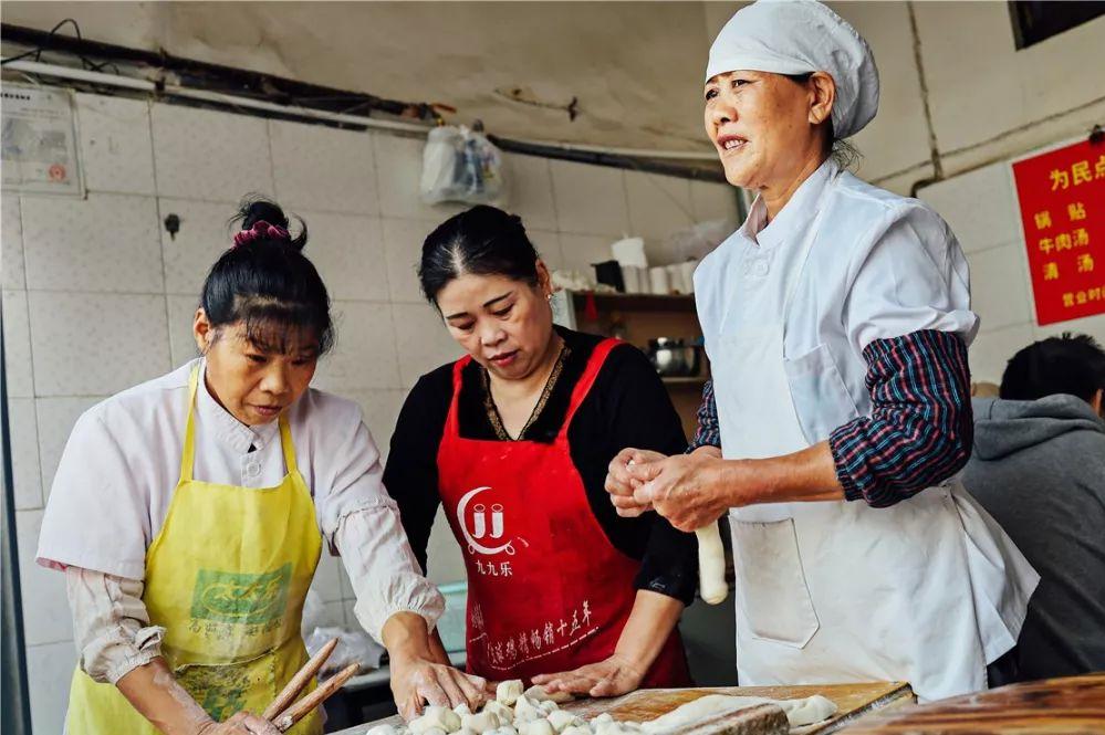 上海最大的锅贴店,上海锅贴百年老店