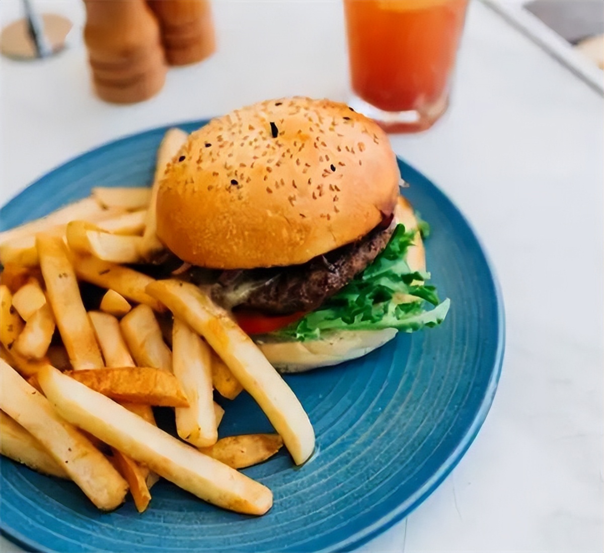 肉夹馍和汉堡为什么那么像,汉堡和肉夹馍哪个是垃圾