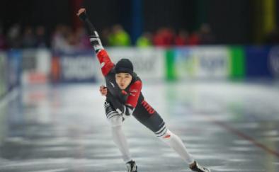 企鹅晚报：纳达尔史诗逆转荣膺历史首人；天足女主持人将主持春晚